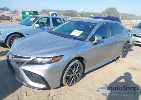 2024 Toyota Camry Se Night Shade/Se z USA, uszkodzony, nr VIN 4T1G11AK6RU892404